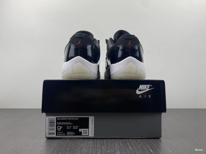 Bmlin Shoes AV2187-001 Air 72-10 Low Jordan 11 Retro 0709